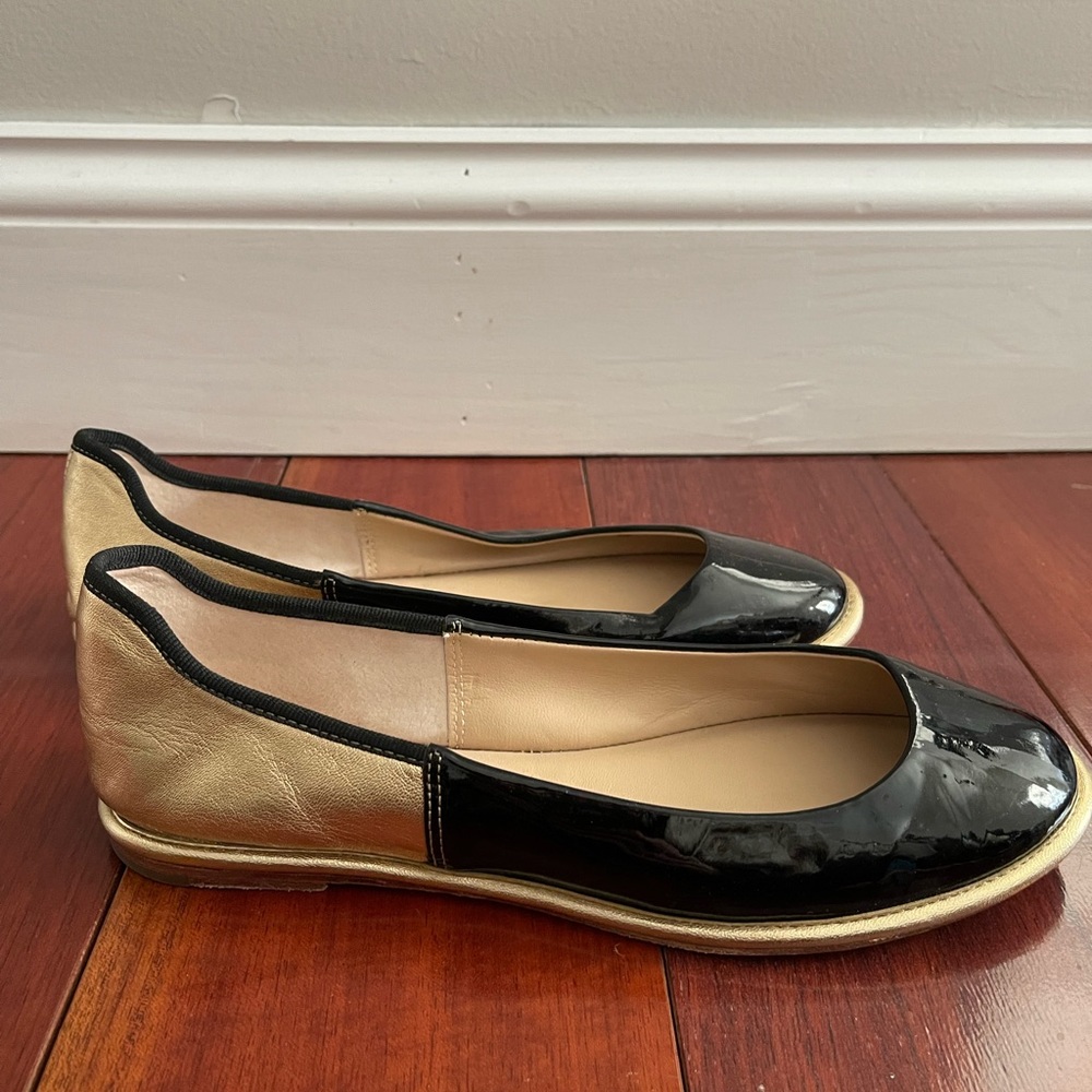 DVF Diane Von Furstenberg Botswana Flats black and gold ⭐️